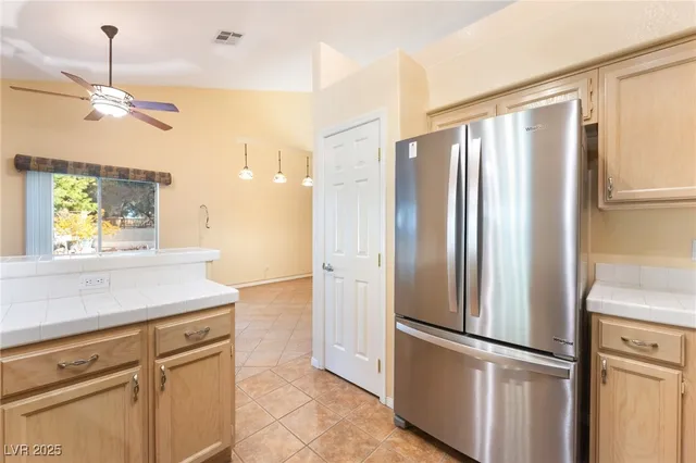 $2,200 | 1305 Chaparral Summit Drive, Las Vegas, NV 89117