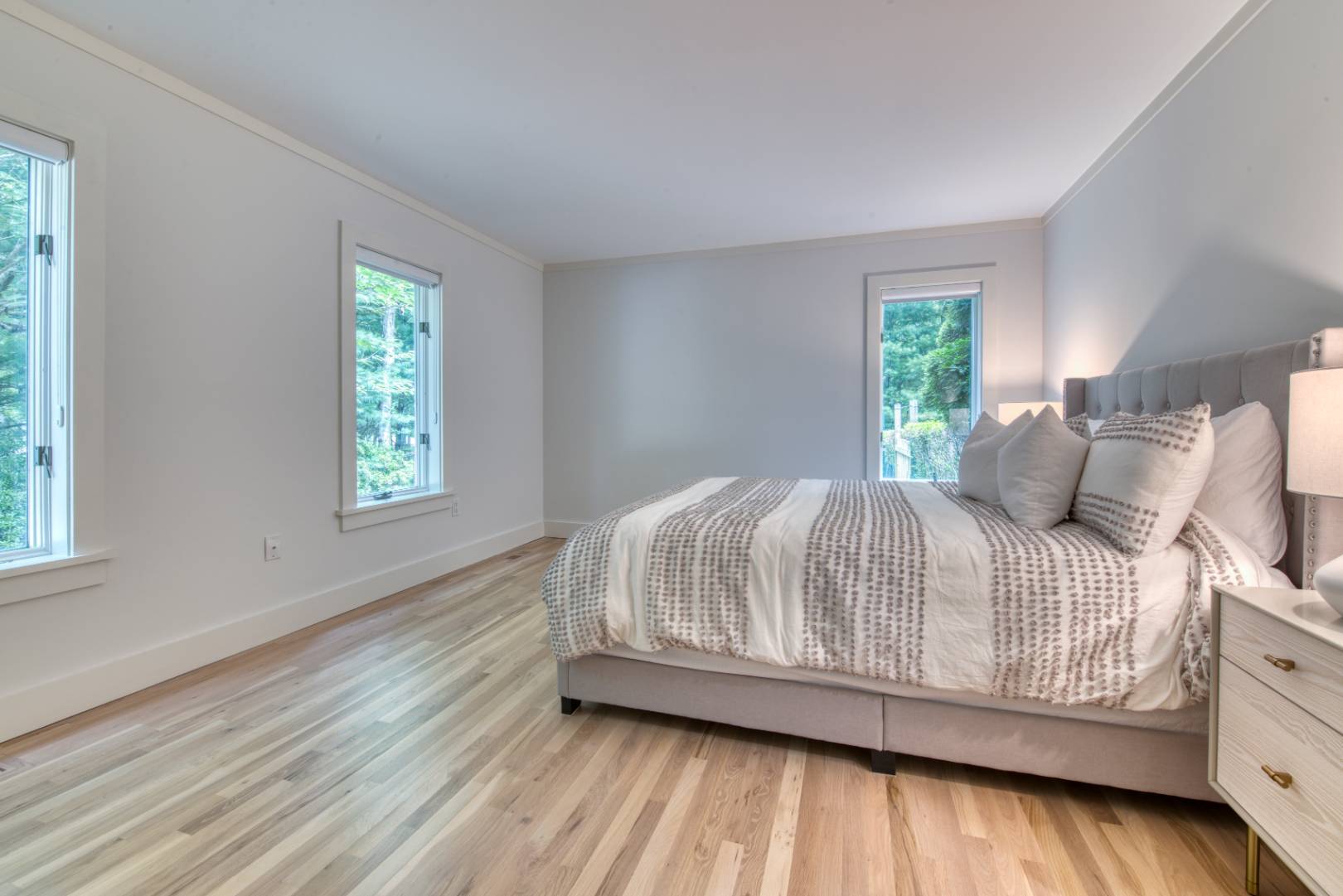 3 Short Lane East Hampton, NY 11937 - Photo 10 of 13 a bedroom with a bed and a window