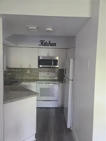 $2,000 | 8365 Southwest 152nd Avenue, Unit 3, Miami, FL 33193