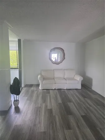 $2,000 | 8365 Southwest 152nd Avenue, Unit 3, Miami, FL 33193
