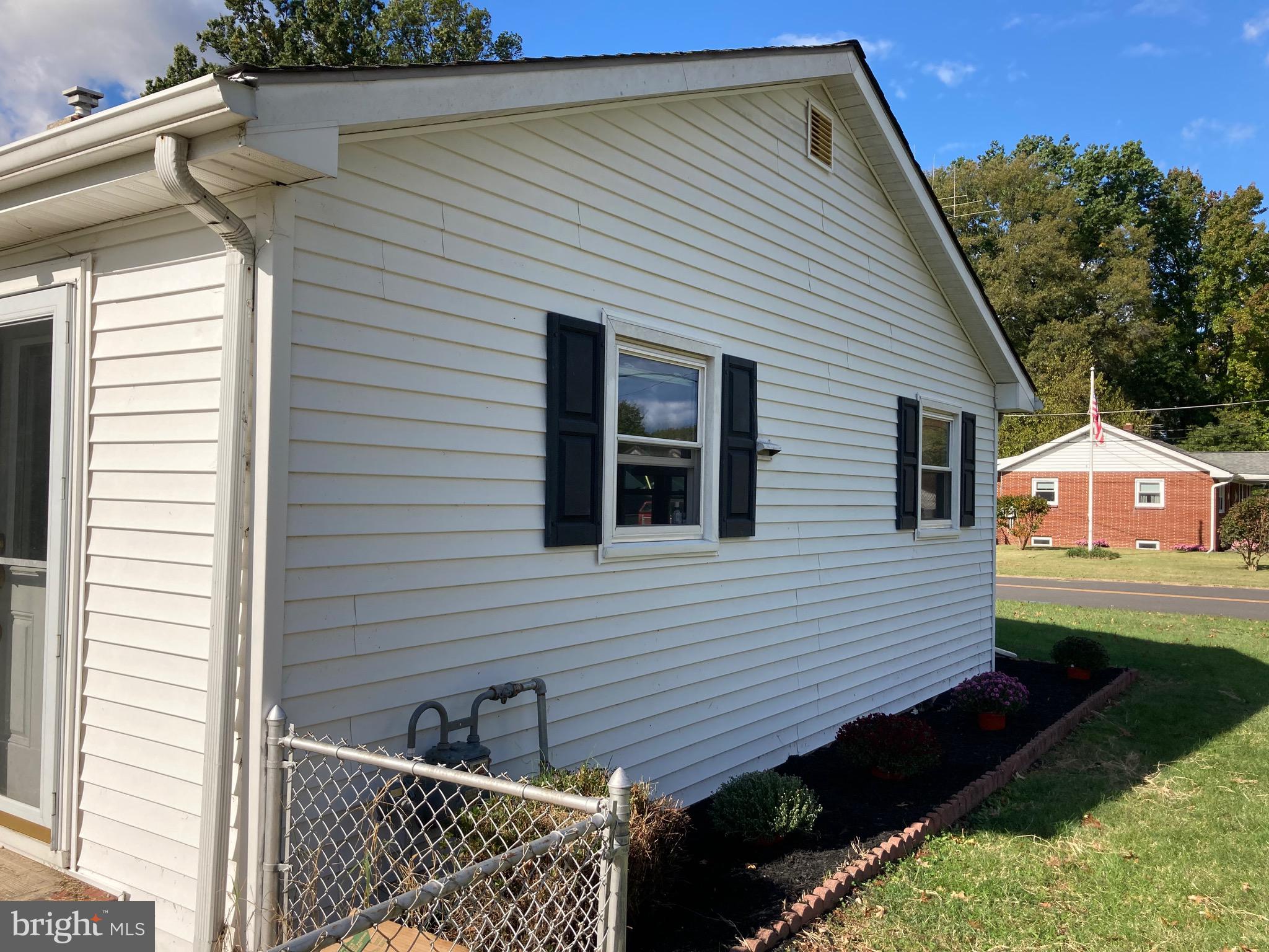 10 Mulberry Road Pennsville, NJ 08070 - Photo 3 of 13 Gallery Image 3