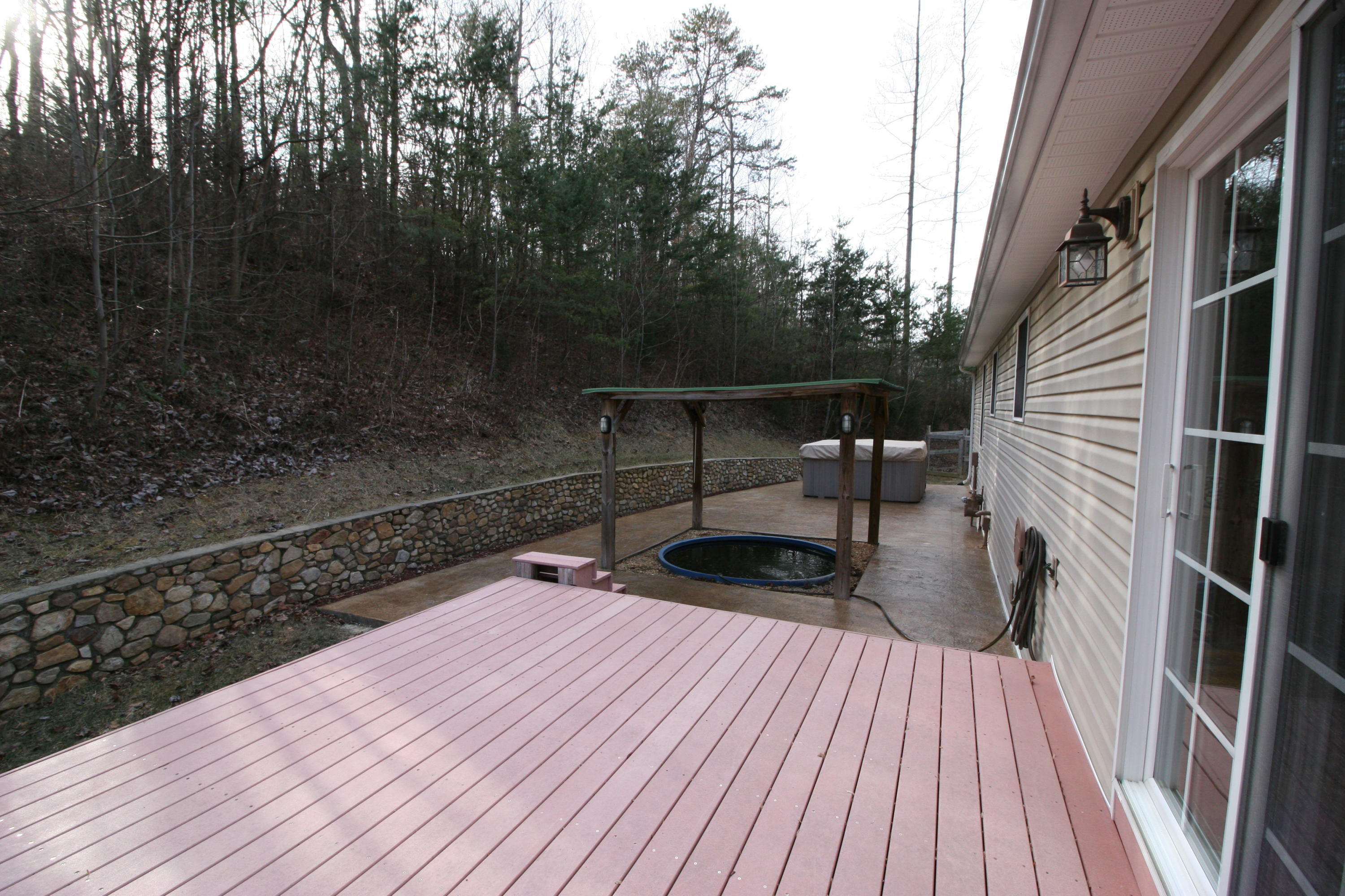 3775 Read Mountain Road Cloverdale, VA 24077 - Photo 36 of 42 36 Deck
