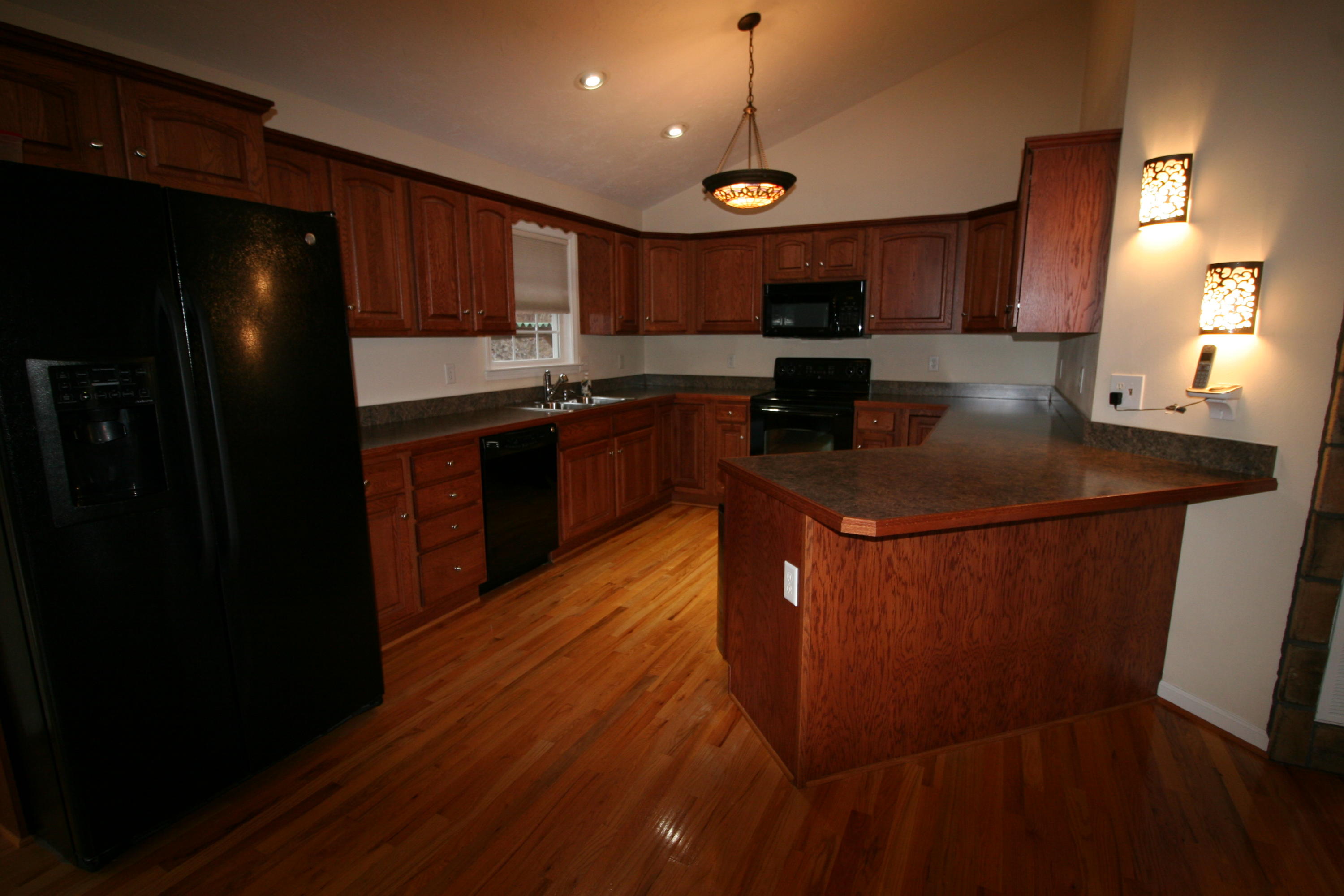 3775 Read Mountain Road Cloverdale, VA 24077 - Photo 10 of 42 13 Greatroom