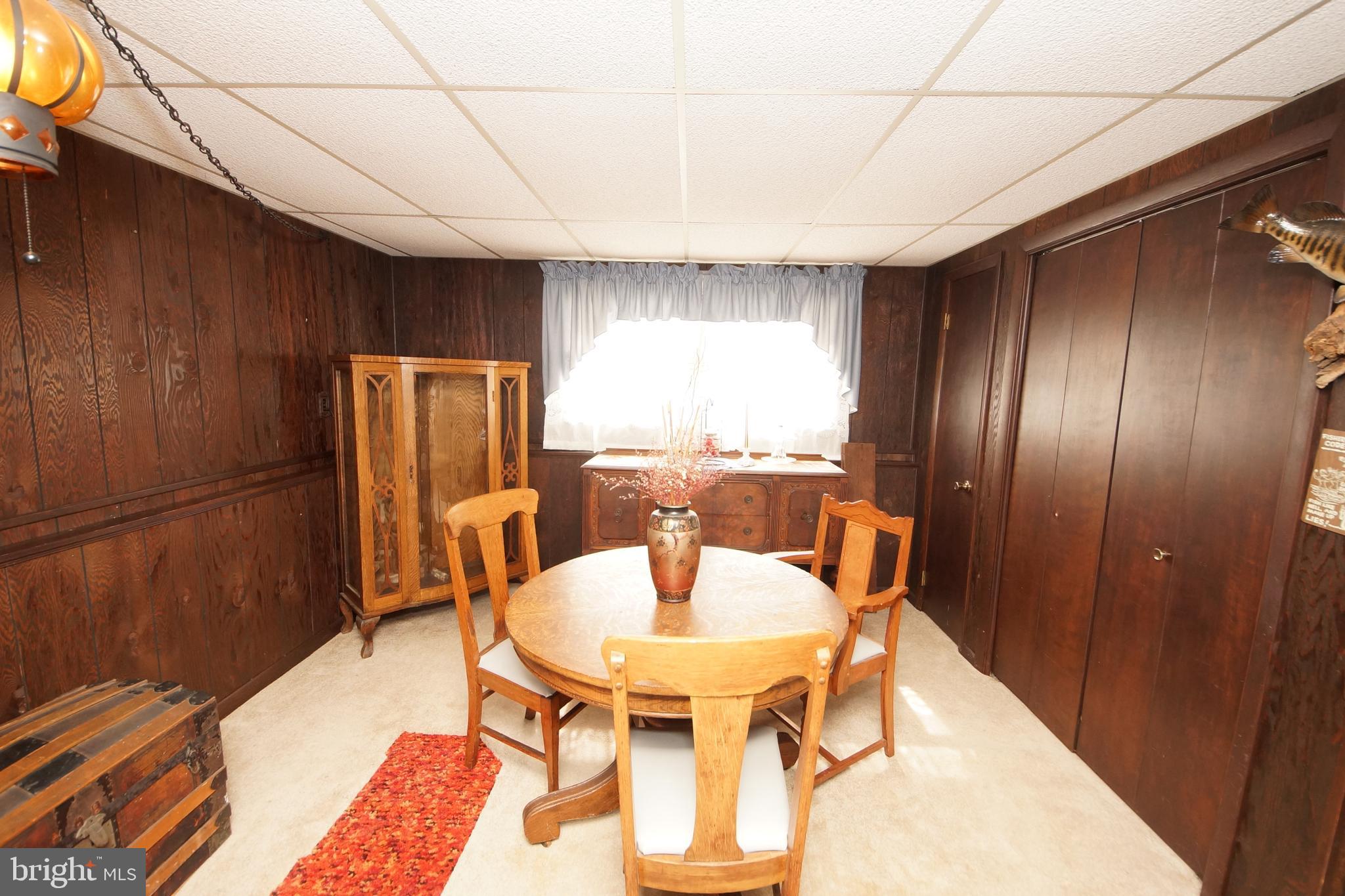 143 Petticoat Bridge Road Columbus, NJ 08022 - Photo 30 of 47 Game room in family room