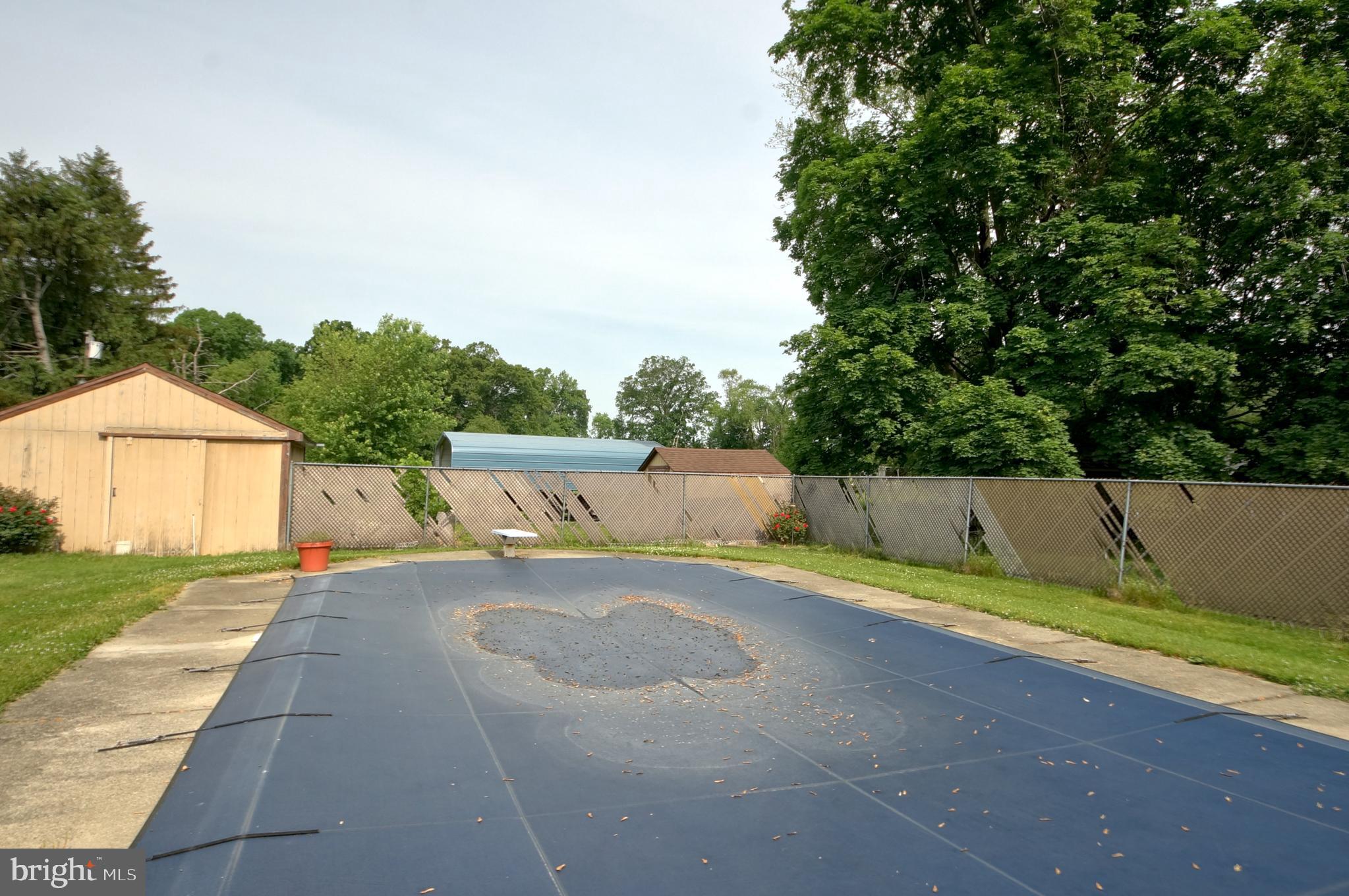 143 Petticoat Bridge Road Columbus, NJ 08022 - Photo 40 of 47 Inground pool with view to detached garage