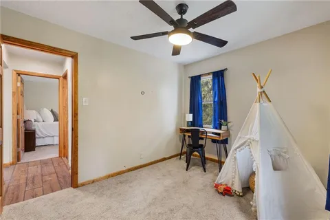 a view of an entryway with workspace