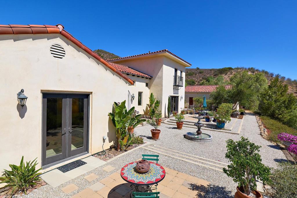 2970 El Coyote Run Fallbrook, CA 92028 - Photo 10 of 43