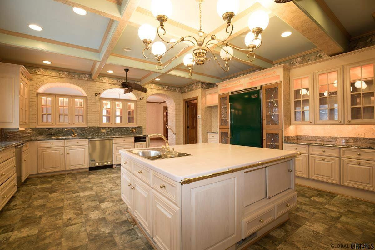 366 Vly Road Colonie, NY 12309 - Photo 11 of 25 Photo 11
