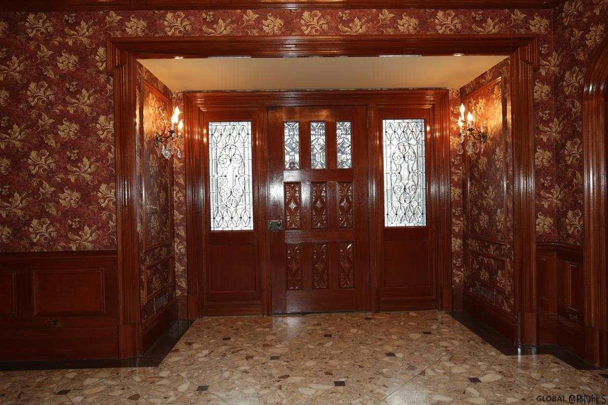 366 Vly Road Colonie, NY 12309 - Photo 3 of 25 Photo 3