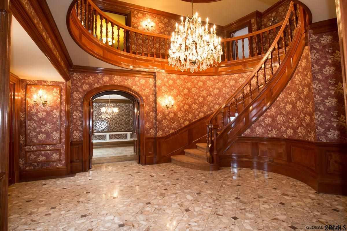 366 Vly Road Colonie, NY 12309 - Photo 4 of 25 Photo 4