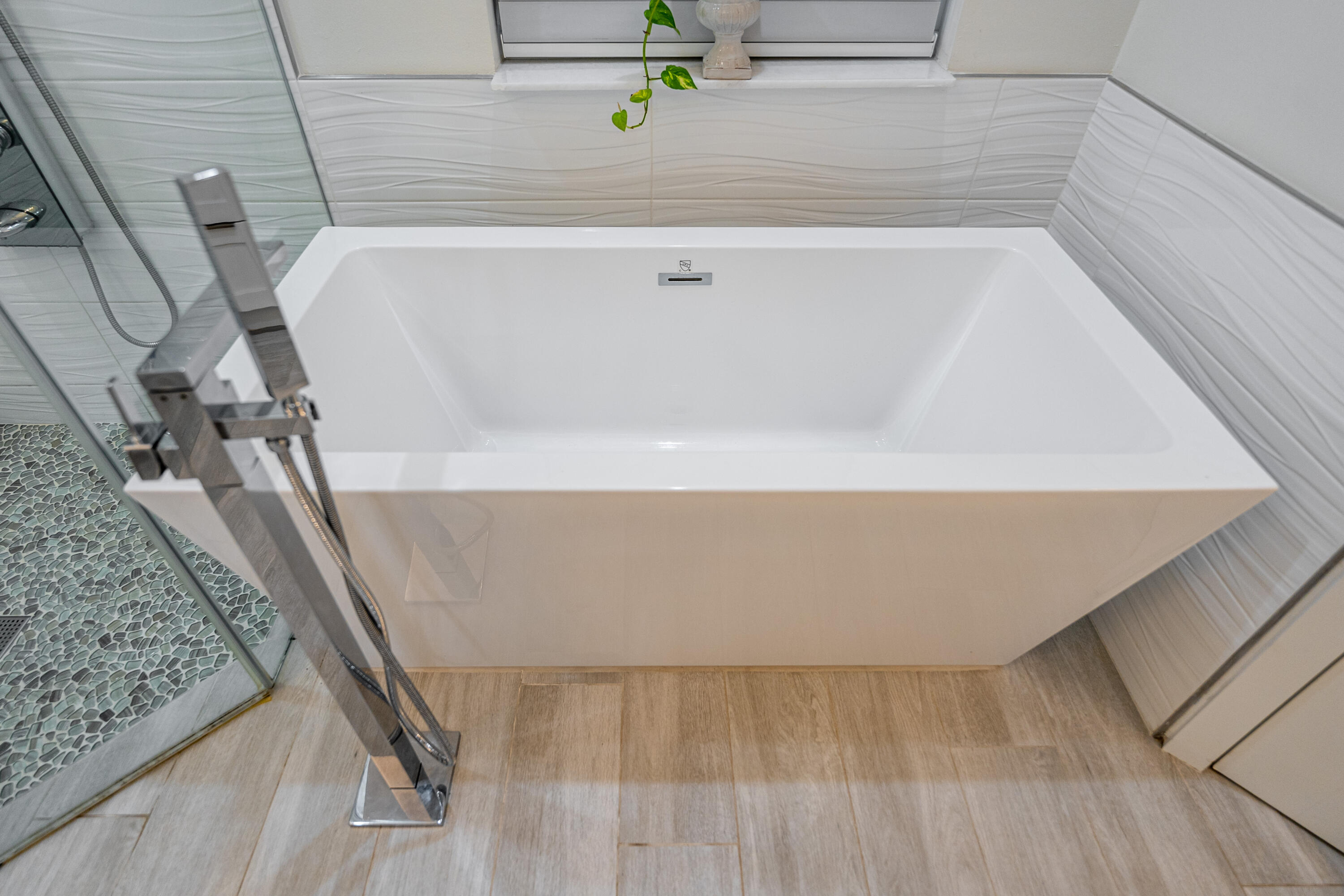 1212 Southwest Herald Road Port St. Lucie, FL 34953 - Photo 28 of 65 Soaking Tub