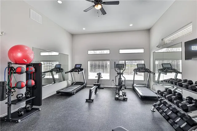 $1,385 | 500 Southeast Salem Street, Oak Grove, MO 64075