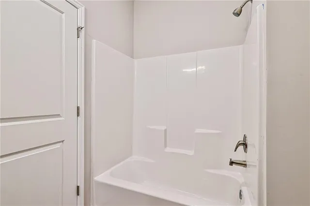 $1,385 | 500 Southeast Salem Street, Oak Grove, MO 64075