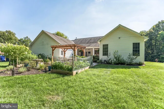 $5,800 | 8941 Grotto Court, Pomfret, MD 20675