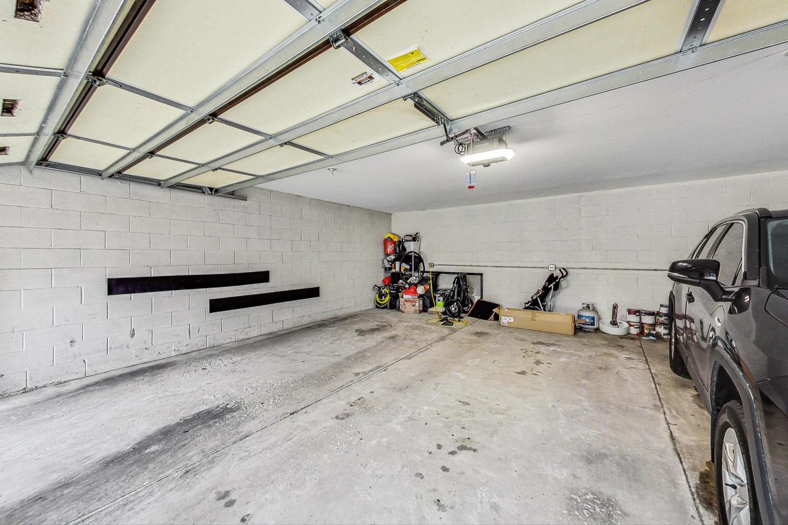 2848 North Sheffield Avenue, Unit 1N Chicago, IL 60657 - Photo 40 of 40 a view of a garage room