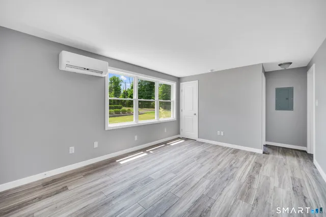 $1,700 | 90 Woodhouse Avenue, Unit 4, Wallingford, CT 06492