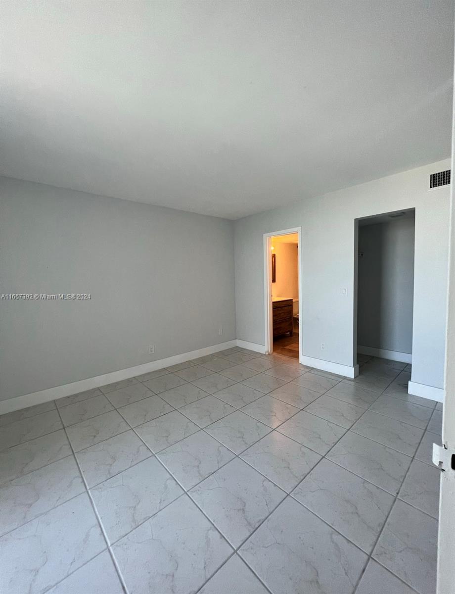 13499 Biscayne Boulevard, Unit 1405 North Miami, FL 33181 - Photo 15 of 18
