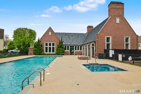 $850,000 | 77 Havemeyer Lane, Unit 324, Stamford, CT 06902