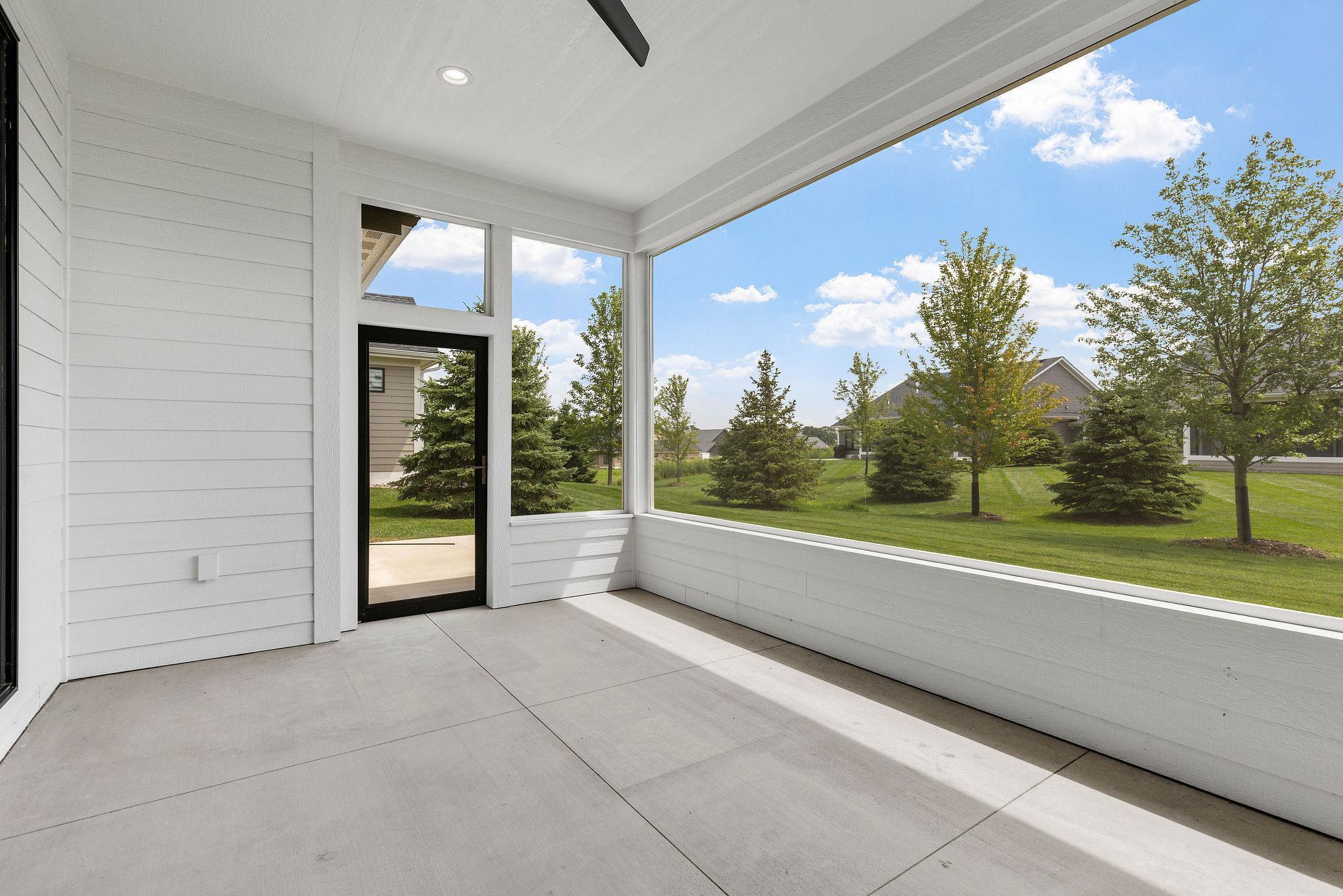 2732 Bentley Drive Southwest Rochester, MN 55902 - Photo 15 of 32