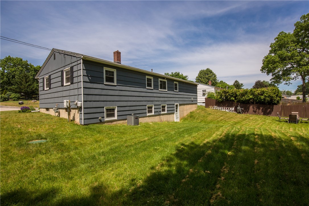 18 Myra Road Coventry, RI 02816 - Photo 3 of 15