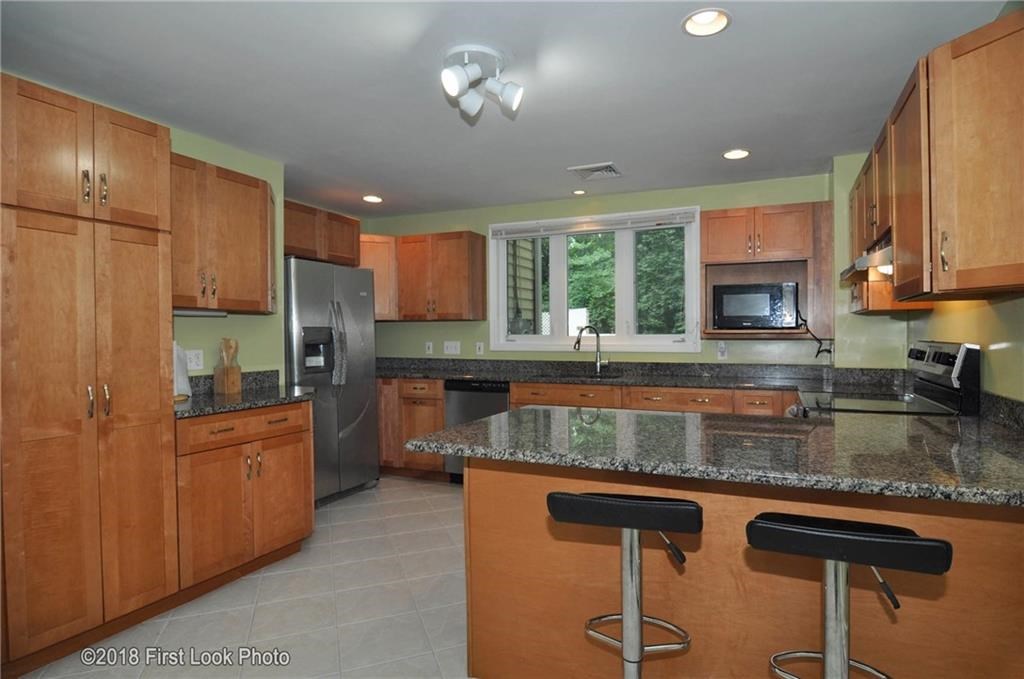 281 Old River Road Lincoln, RI 02865 - Photo 3 of 28