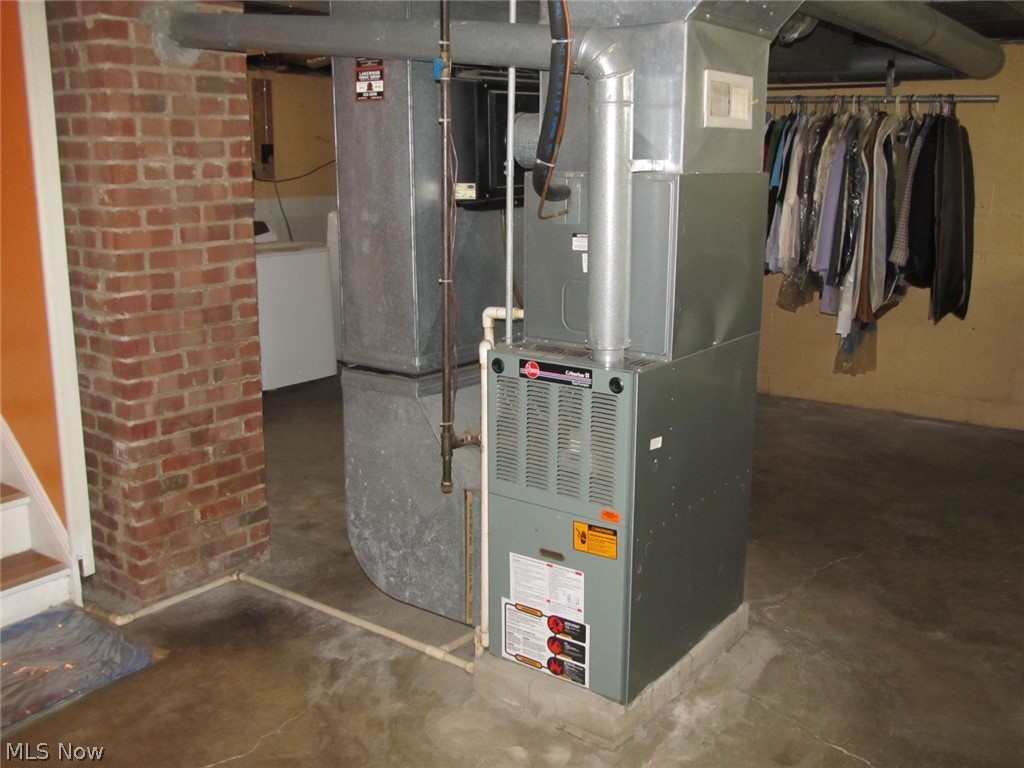14705 Triskett Road Cleveland, OH 44111 - Photo 9 of 28 Gallery Image 9