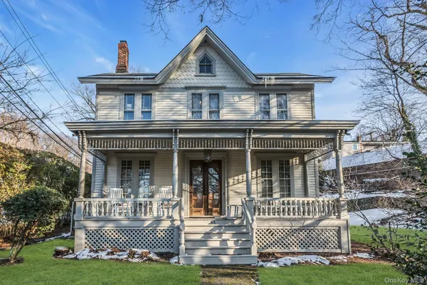 $999,000 | 64 Bryant Avenue, Roslyn, NY 11576