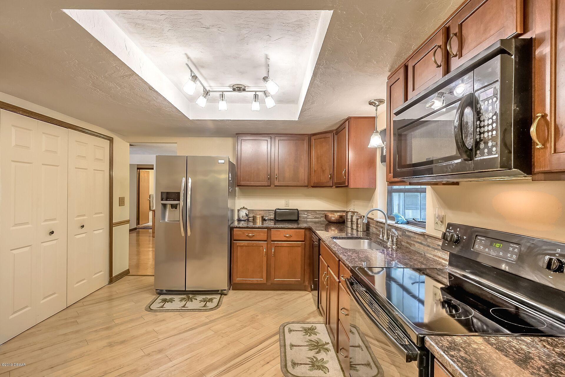 11 Kim Court Ormond Beach, FL 32174 - Photo 12 of 25 13