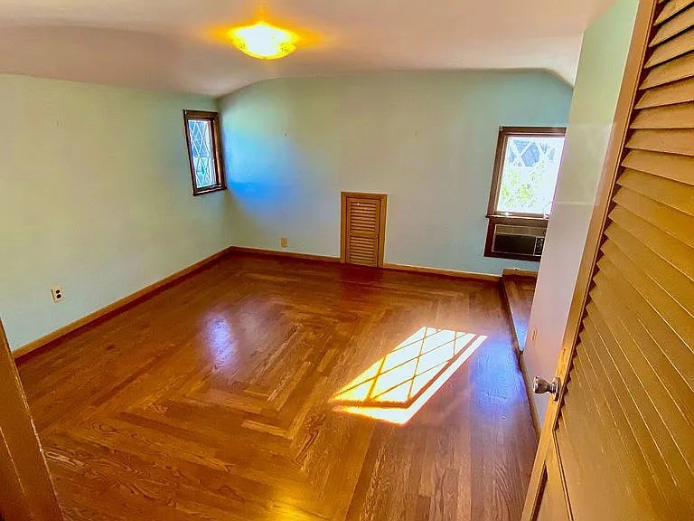 315 Aqueduct Road Cranston, RI 02910 - Photo 33 of 48
