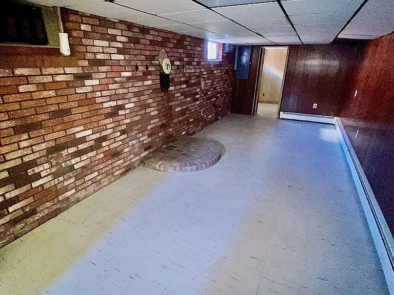315 Aqueduct Road Cranston, RI 02910 - Photo 44 of 48