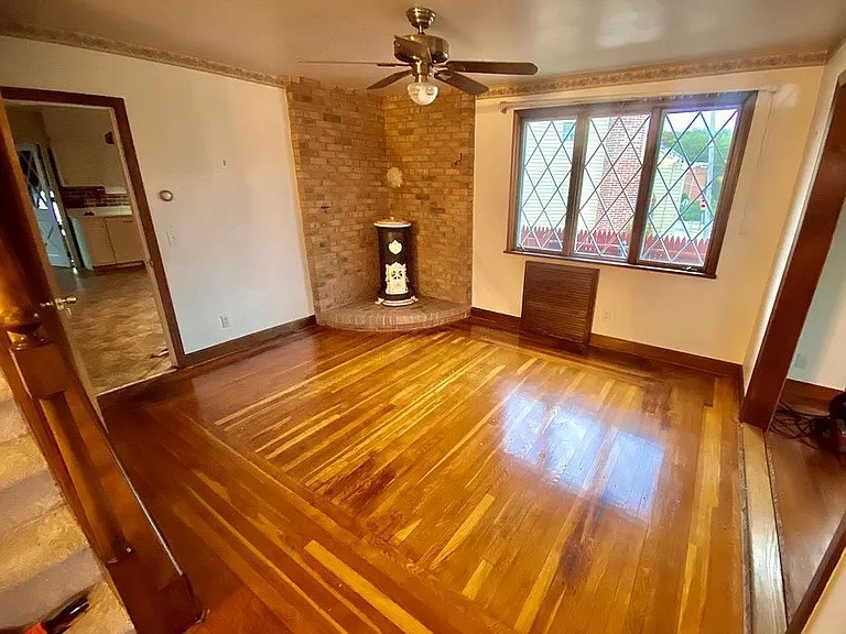 315 Aqueduct Road Cranston, RI 02910 - Photo 5 of 48