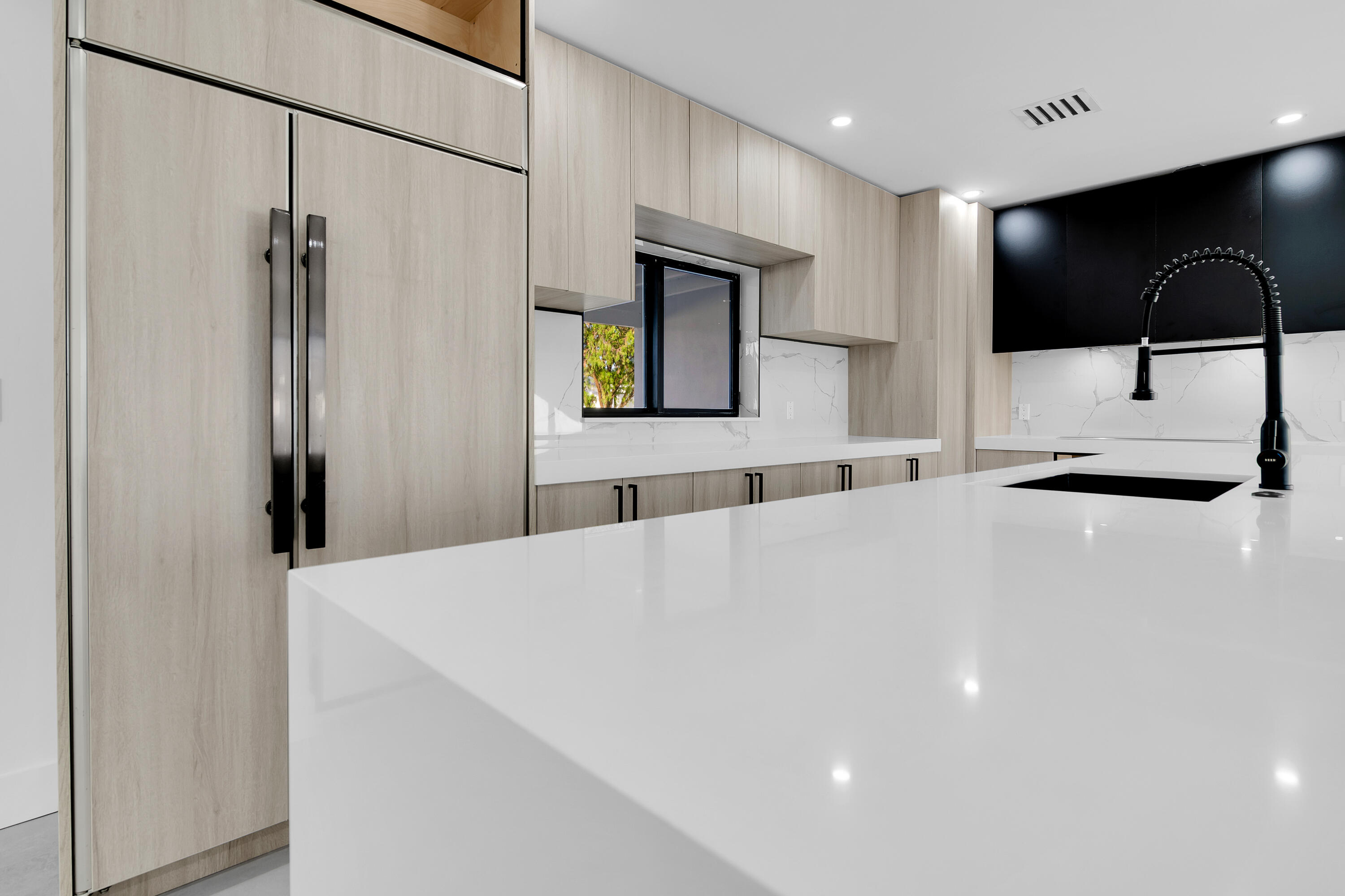 1099 Southwest 12th Street Boca Raton, FL 33486 - Photo 4 of 16 1099-32