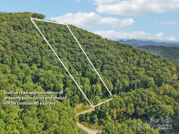 a view of a tennis court