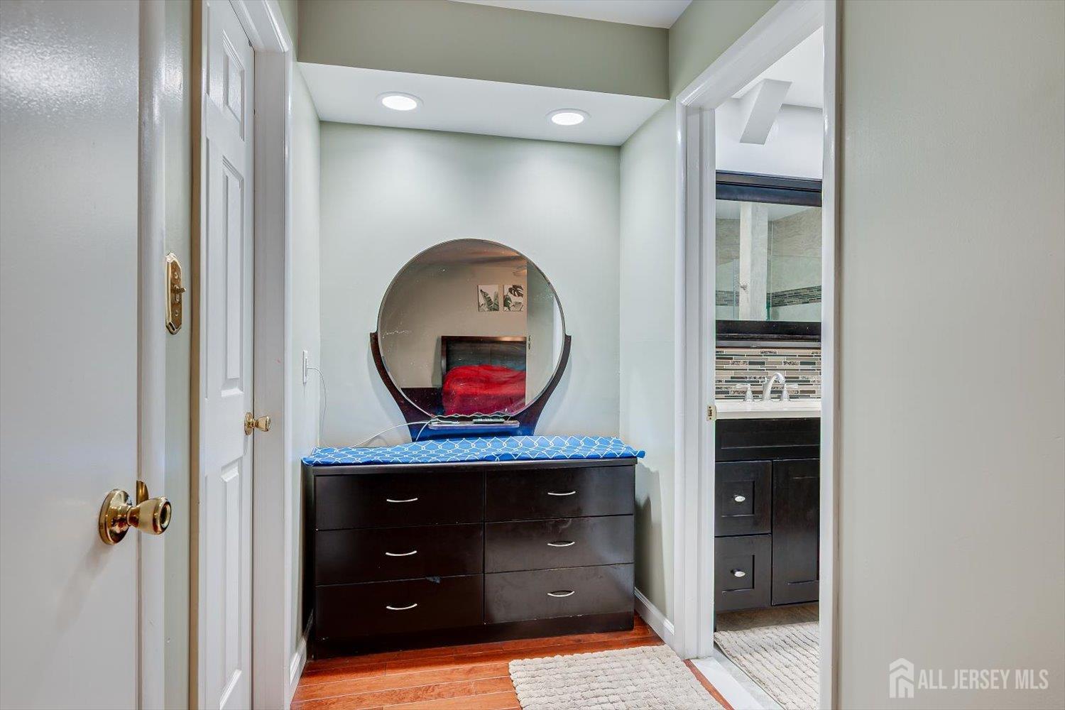 4506 Stonehedge Road Edison, NJ 08820 - Photo 32 of 51