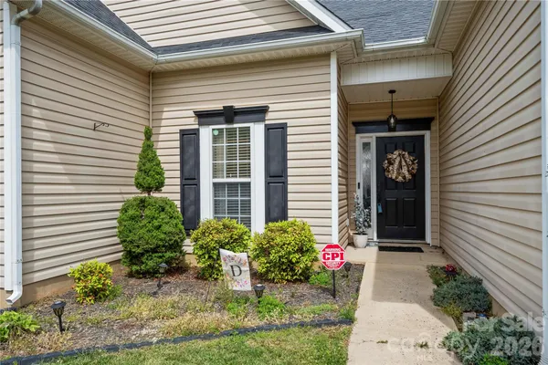 $360,000 | 115 Kristens Ct Drive, Mooresville, NC 28115