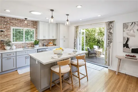 $1,990,000 | 2317 Walgrove Avenue, Los Angeles, CA 90066