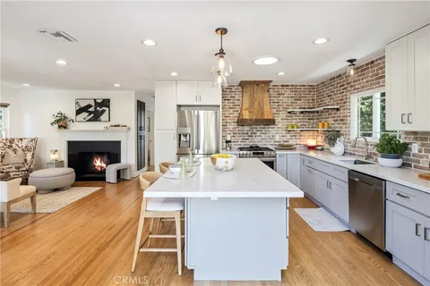 $1,990,000 | 2317 Walgrove Avenue, Los Angeles, CA 90066