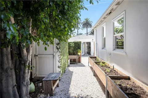 $1,990,000 | 2317 Walgrove Avenue, Los Angeles, CA 90066