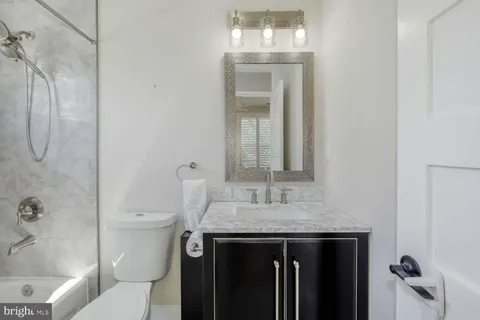 a view of hallway with washer and dryer