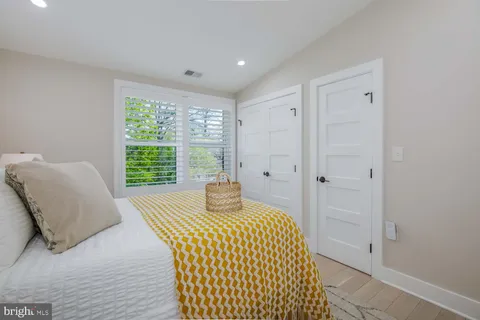 $1,995,000 | 5116 Lawton Drive, Bethesda, MD 20816