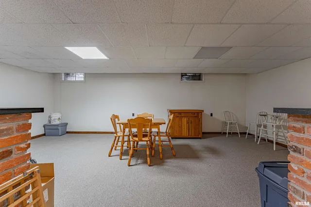 $269,000 | 26 Illini Drive, Lincoln, IL 62656