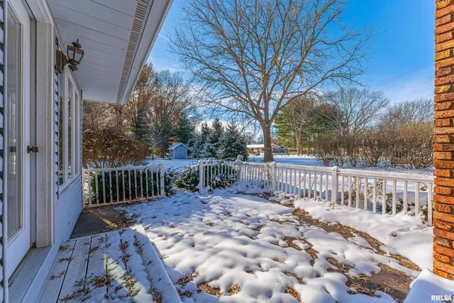 $269,000 | 26 Illini Drive, Lincoln, IL 62656