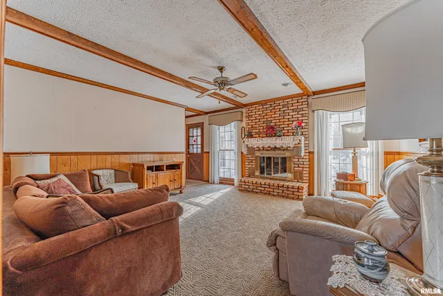 $269,000 | 26 Illini Drive, Lincoln, IL 62656