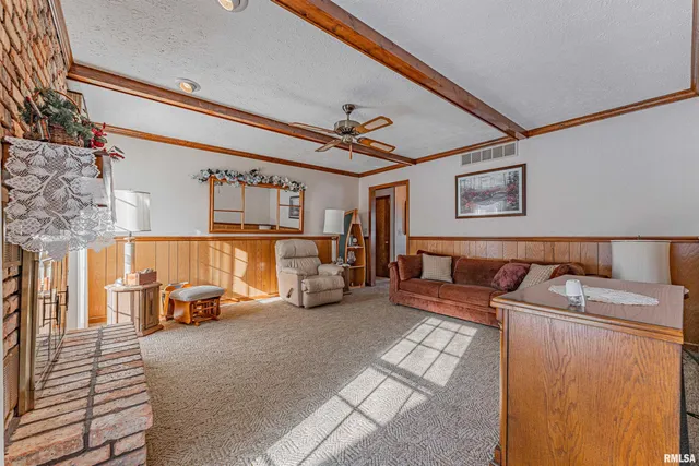 $269,000 | 26 Illini Drive, Lincoln, IL 62656