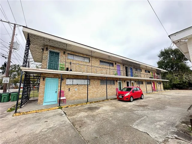 $950 | 519 Hamilton Street, Unit 5, Gretna, LA 70053