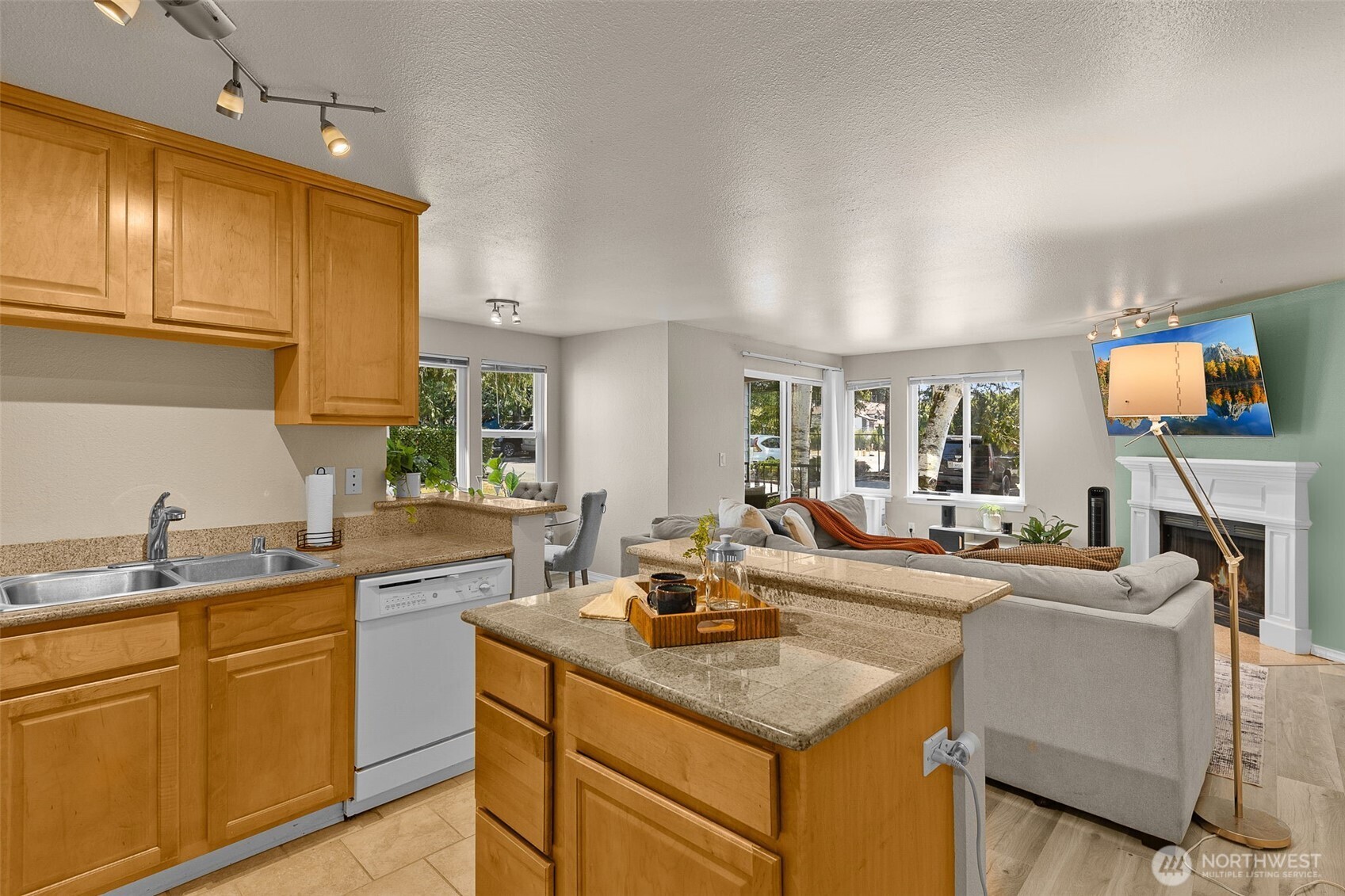 20318 Bothell Everett Highway, Unit A101 Bothell, WA 98012 - Photo 5 of 16