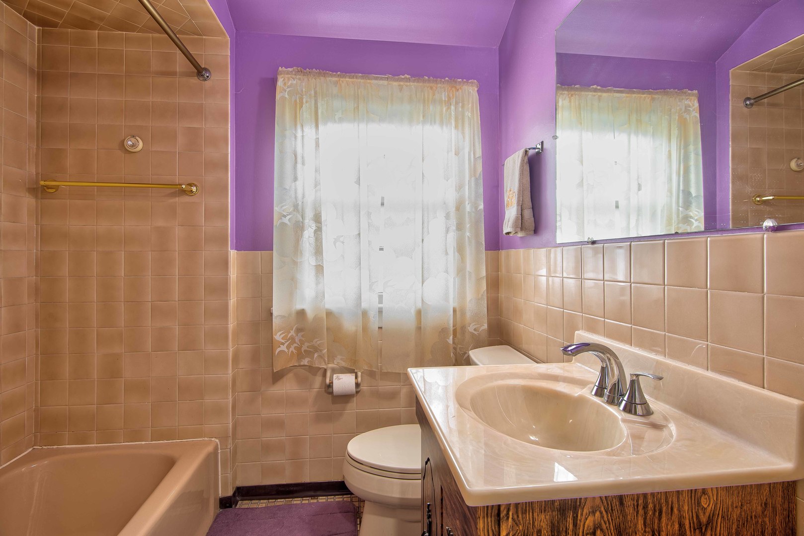 2441 Clarke Street River Grove, IL 60171 - Photo 14 of 25 a bathroom with a sink toilet and shower