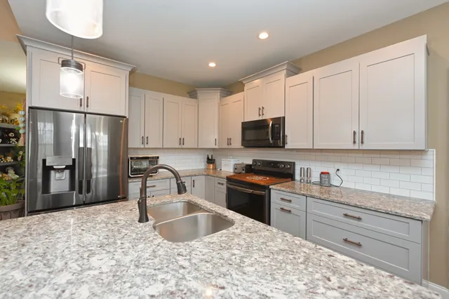 $534,900 | 727 North Russell Street, Portland, TN 37148