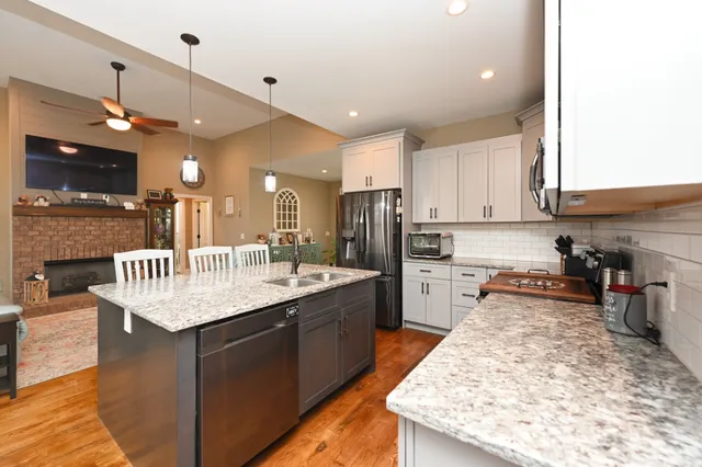 $534,900 | 727 North Russell Street, Portland, TN 37148