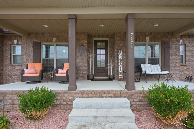 $534,900 | 727 North Russell Street, Portland, TN 37148